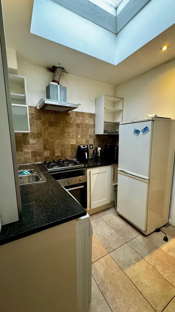 ווטפורד Eastbury Road Home מראה חיצוני תמונה